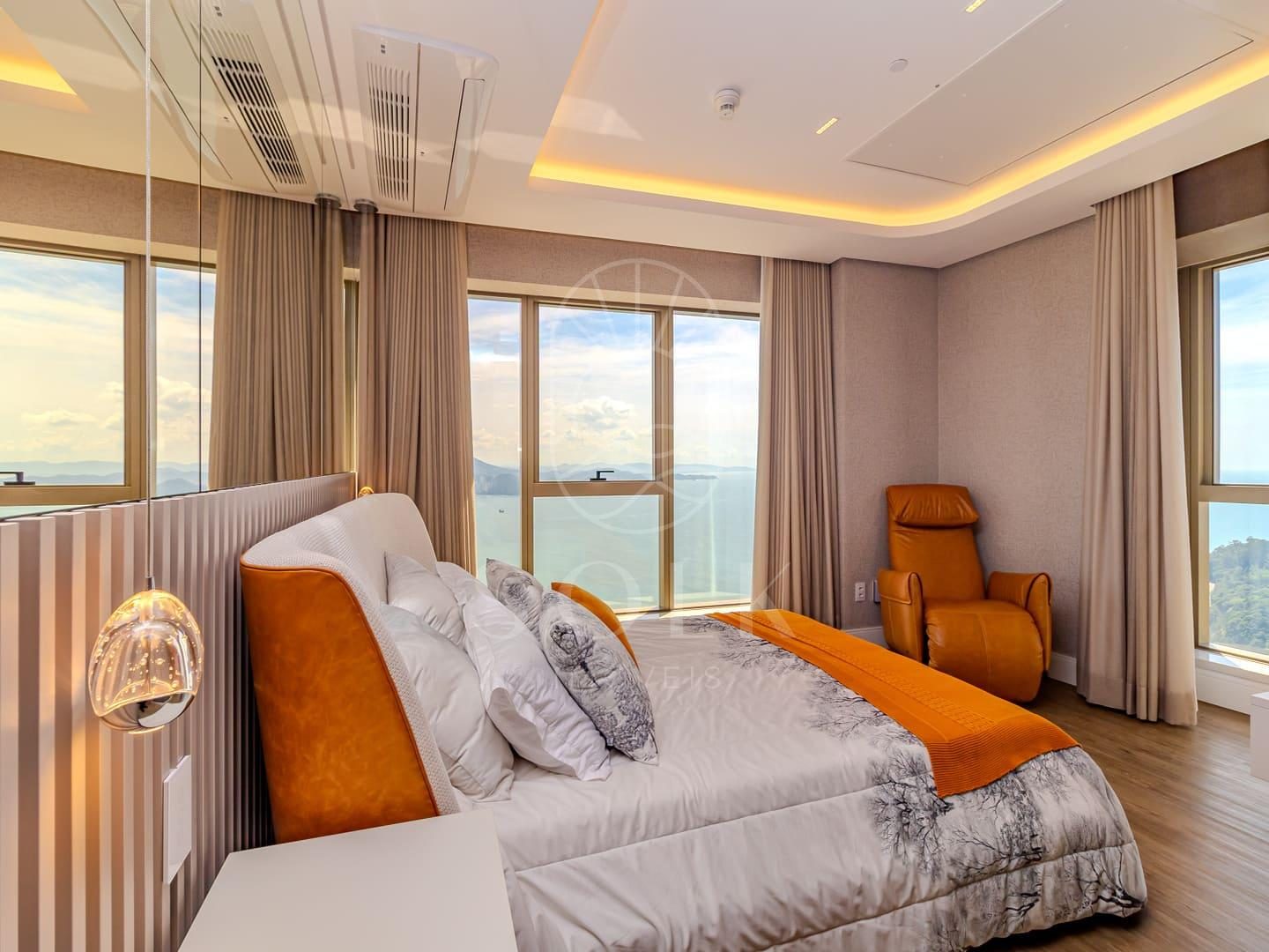 Yachthouse 8